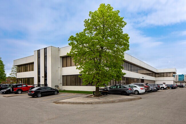 Plus de détails pour 7420 Airport Rd, Mississauga, ON - Bureau à louer