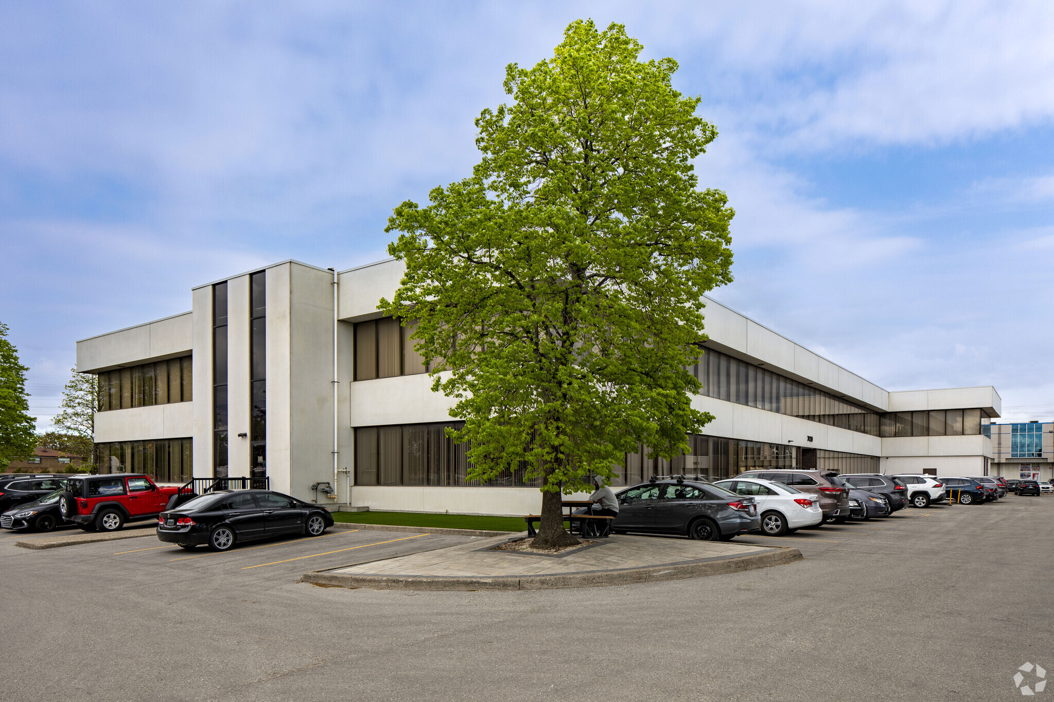 7420 Airport Rd, Mississauga, ON for lease Primary Photo- Image 1 of 6