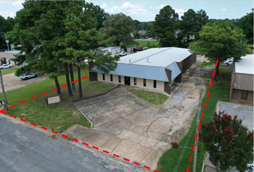 6746 Whitten Pl, Memphis, TN for sale - Building Photo - Image 2 of 12