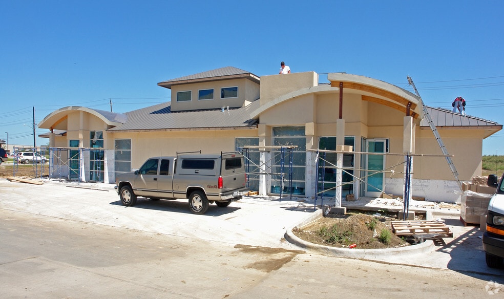 2601 Scripture St, Denton, TX for lease - Building Photo - Image 3 of 23