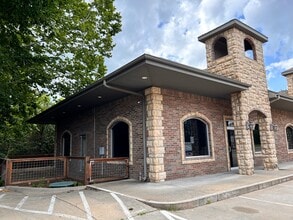 1701 W Forest Hills Blvd, Bella Vista, AR à louer Photo intérieure- Image 1 de 8