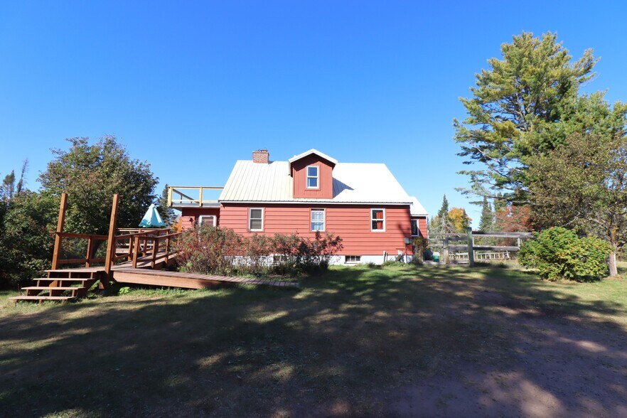 85780 Smith Dr, Herbster, WI à vendre - Photo du bâtiment - Image 2 de 13