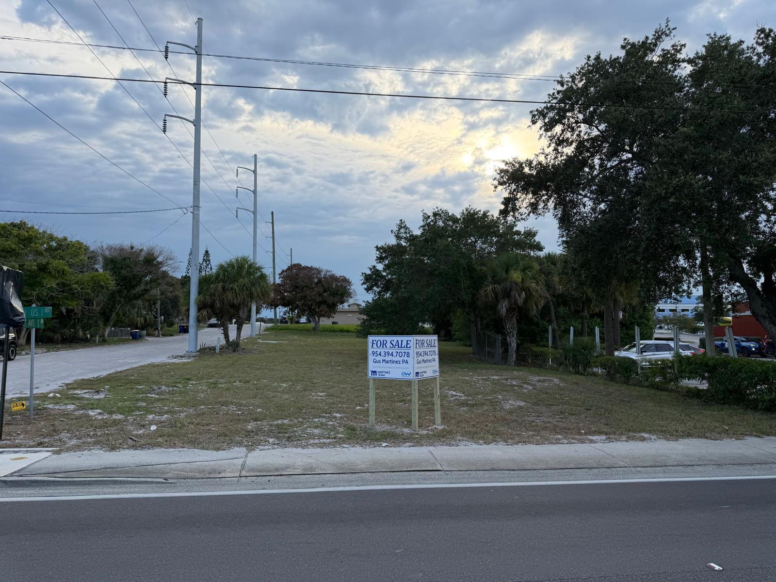 408 Avenue E, Fort Pierce, FL à vendre Photo du bâtiment- Image 1 de 9
