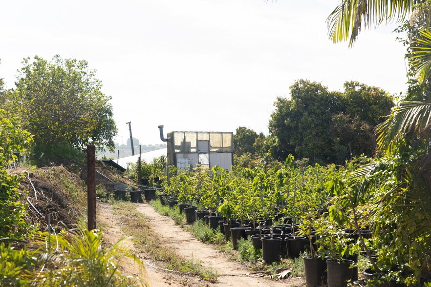 3129 Reche Rd, Fallbrook, CA à vendre - Photo du bâtiment - Image 2 de 37