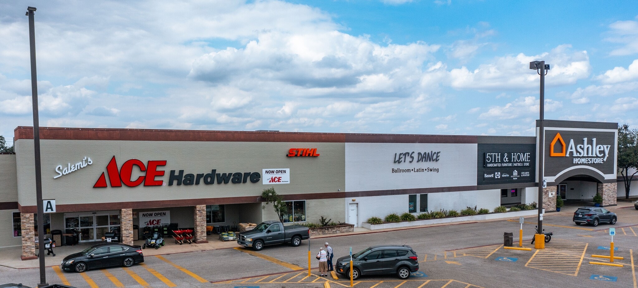 5201 N Navarro St, Victoria, TX for lease Primary Photo- Image 1 of 5