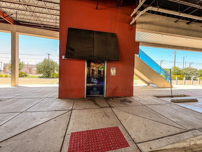5112 W Expressway 83, McAllen, TX for sale - Building Photo - Image 2 of 26
