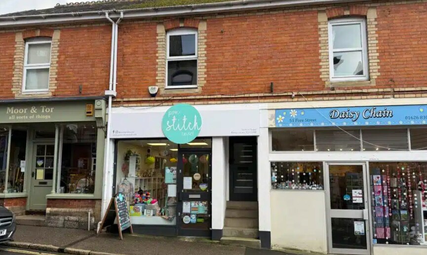 53 Fore St, Bovey Tracey à louer Photo principale- Image 1 de 2