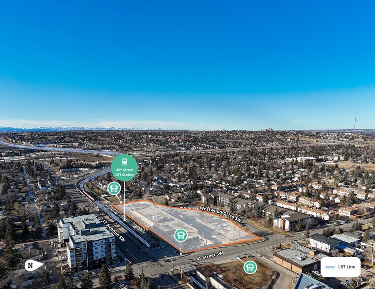 4700 17 Av SW, Calgary, AB à vendre - Photo du bâtiment - Image 2 de 2