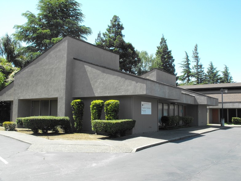 2522 Grand Canal Blvd, Stockton, CA for lease - Primary Photo - Image 2 of 6
