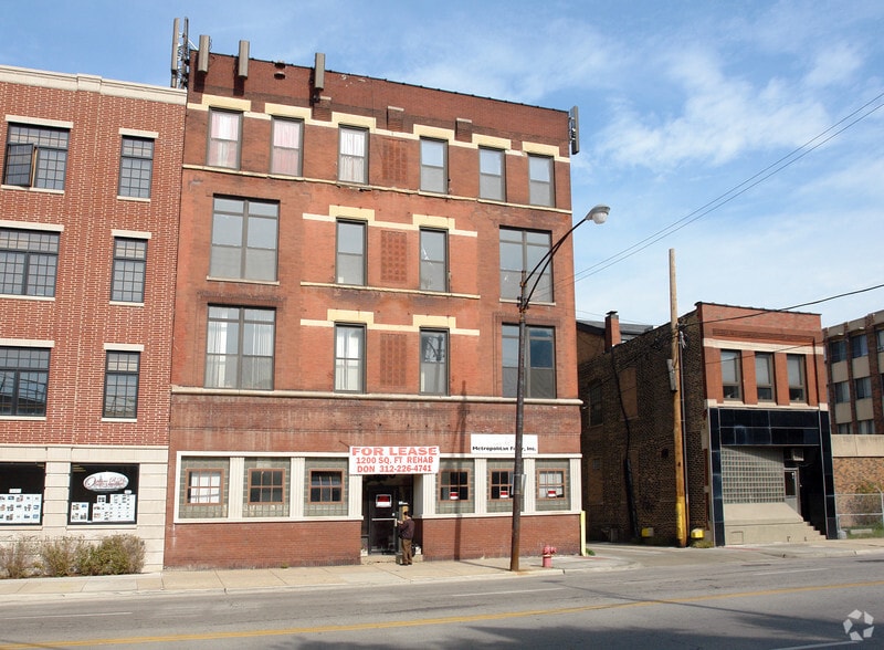 660 W Grand Ave, Chicago, IL for lease - Building Photo - Image 3 of 7