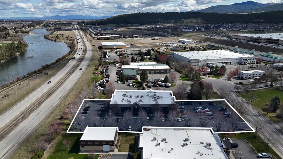 23321 E Knox Ave, Liberty Lake, WA à louer - Photo du bâtiment - Image 2 de 8