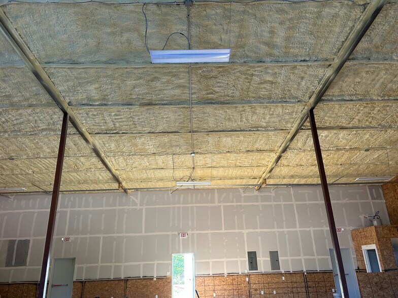 201 N County Rd, Alvarado, TX à louer - Photo du bâtiment - Image 2 de 10