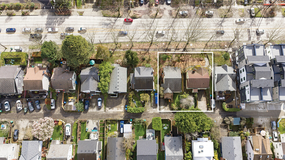 828 NW Market St, Seattle, WA for sale - Building Photo - Image 3 of 11