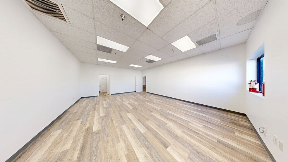 2604 Tampa East Blvd, Tampa, FL à louer - Numérisation 3D de Matterport - Image 2 de 10