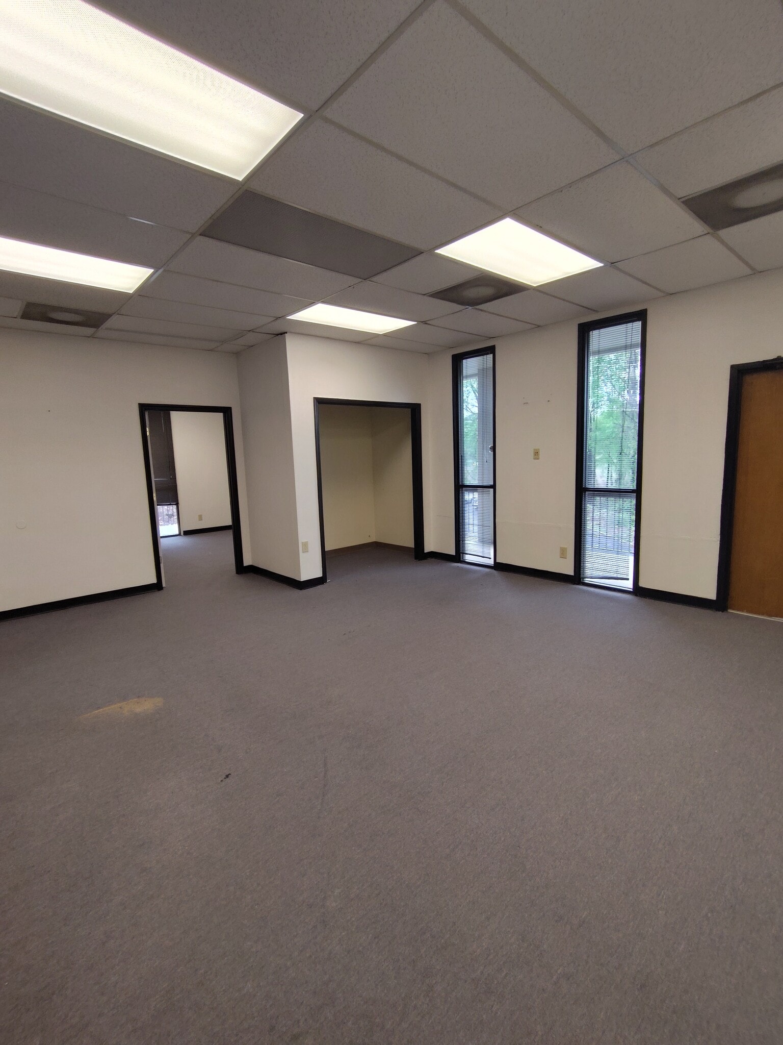3455 N Desert Dr, East Point, GA for lease Building Photo- Image 1 of 5