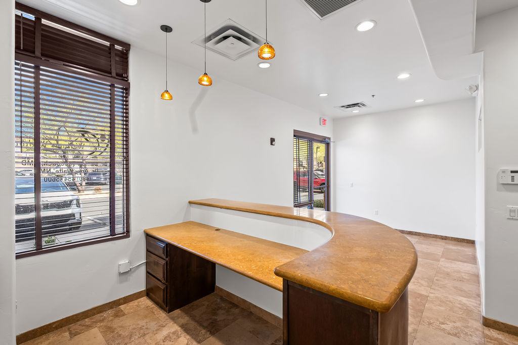 7336 E Deer Valley Rd, Scottsdale, AZ 85255 - Unité 115 -  - Photo intérieure - Image 2 of 25