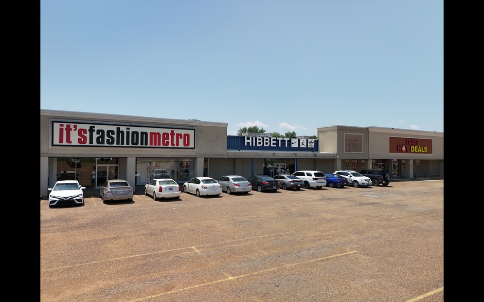 500 W Broadway St, West Memphis, AR à louer - Photo du bâtiment - Image 2 de 7