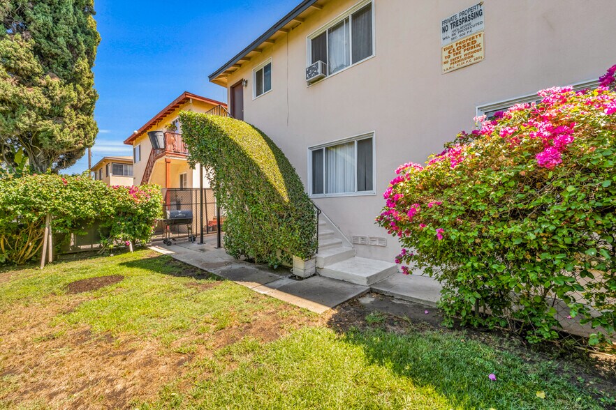 8144 Sepulveda Pl, Panorama City, CA à vendre - Photo du bâtiment - Image 2 de 13