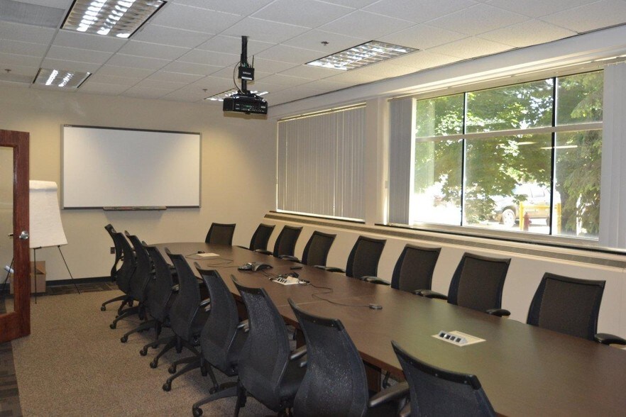 12723 Telegraph Rd, Redford, MI à louer - Photo intérieure - Image 2 de 14