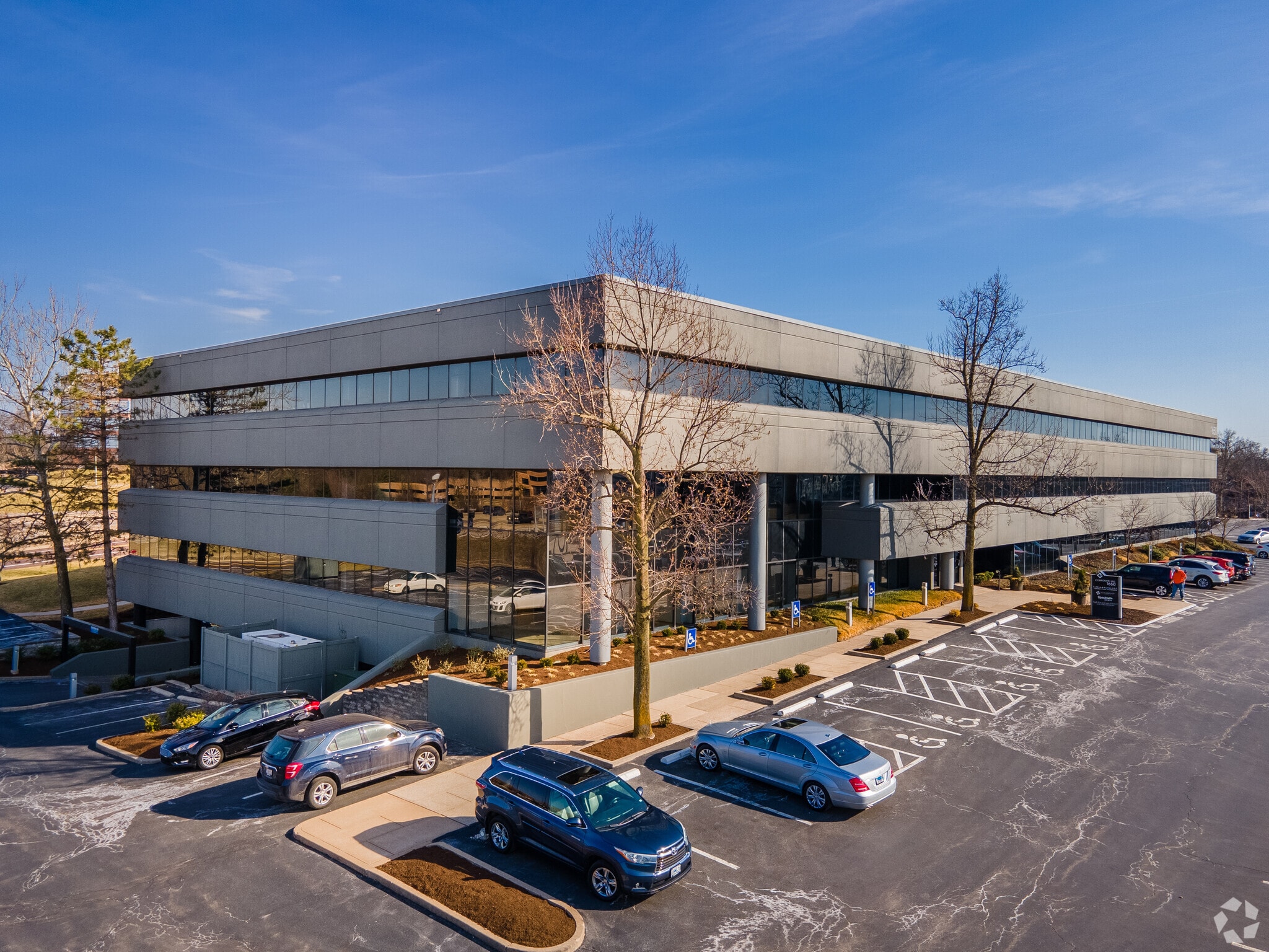 Corporate Hill Office Campus portfolio of 3 properties for sale on LoopNet.ca Building Photo- Image 1 of 4