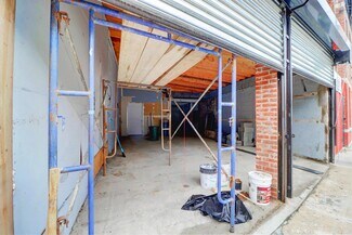Plus de détails pour 7413 65th St, Glendale, NY - Industriel à louer