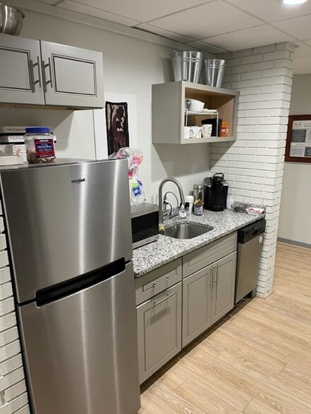 333 Wade Hampton Blvd, Greenville, SC à louer - Photo intérieure - Image 3 de 16