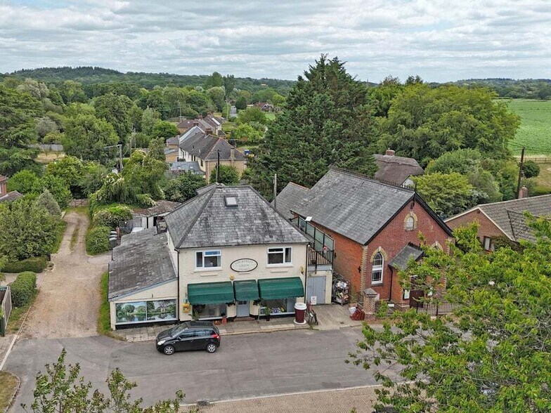 4 Lockerley Green, Lockerley for sale - Building Photo - Image 1 of 13