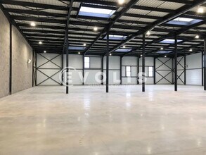 26 Chemin De La Chaume, COLOMBIER-SAUGNIEU for lease Interior Photo- Image 1 of 7