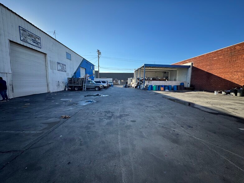 1675 E Mauretania St, Wilmington, CA à louer - Photo du bâtiment - Image 2 de 7