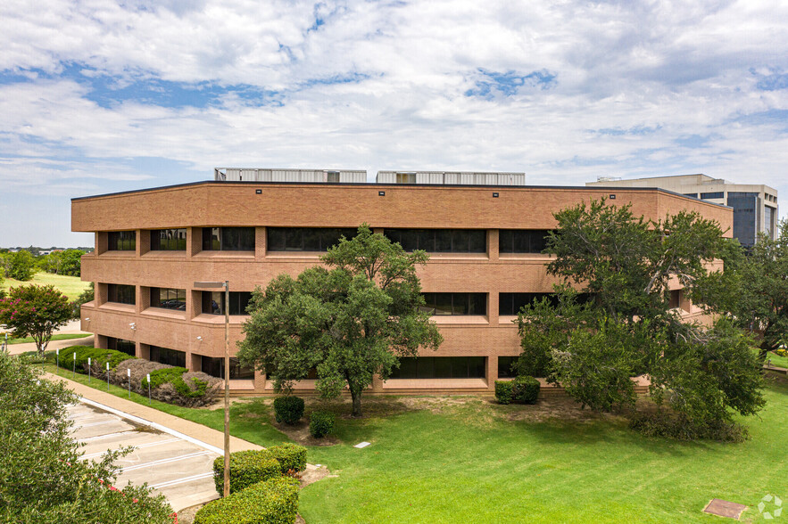 1400 Corporate Dr, Irving, TX for lease - Building Photo - Image 3 of 10