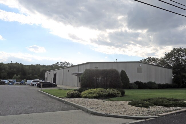 Plus de détails pour 1303 Industrial Hwy, Cinnaminson, NJ - Industriel à louer