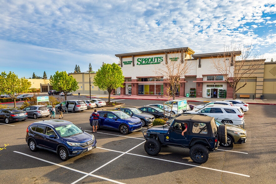 855-905 E Bidwell St, Folsom, CA for lease - Building Photo - Image 2 of 11