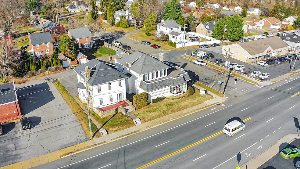 723-725 Philadelphia Pike portefeuille de 2 propriétés à vendre sur LoopNet.ca - Photo principale - Image 1 de 24