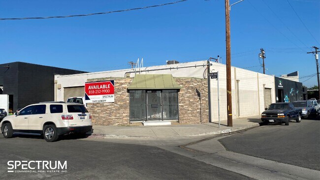 More details for 18531 Eddy St, Northridge, CA - Industrial for Lease