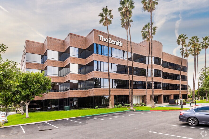 770 The City Dr S, Orange, CA à louer - Photo du bâtiment - Image 2 de 28