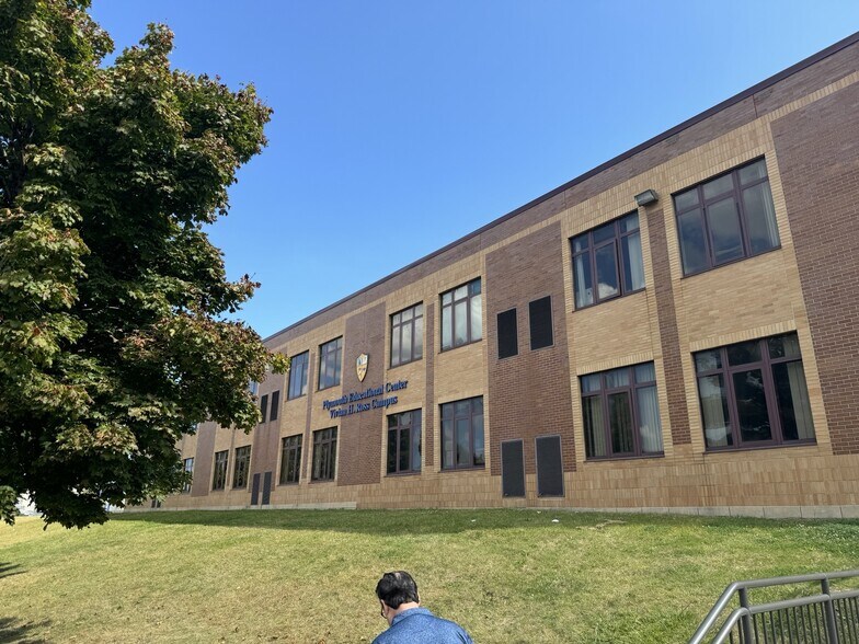 1460 E Forest Ave, Detroit, MI à vendre - Photo du bâtiment - Image 2 de 15