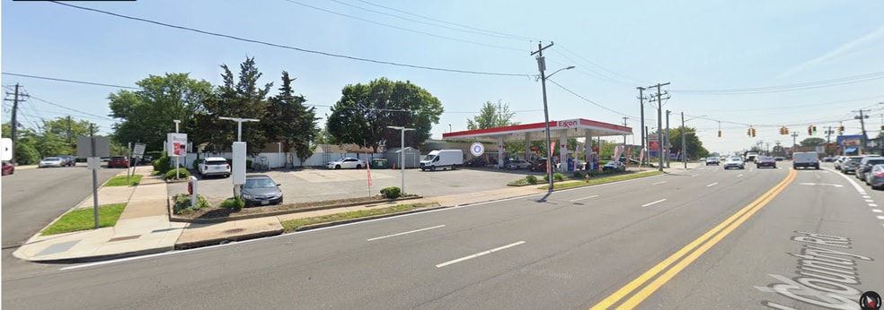 2 Old Country Rd, Westbury, NY for lease - Primary Photo - Image 1 of 1