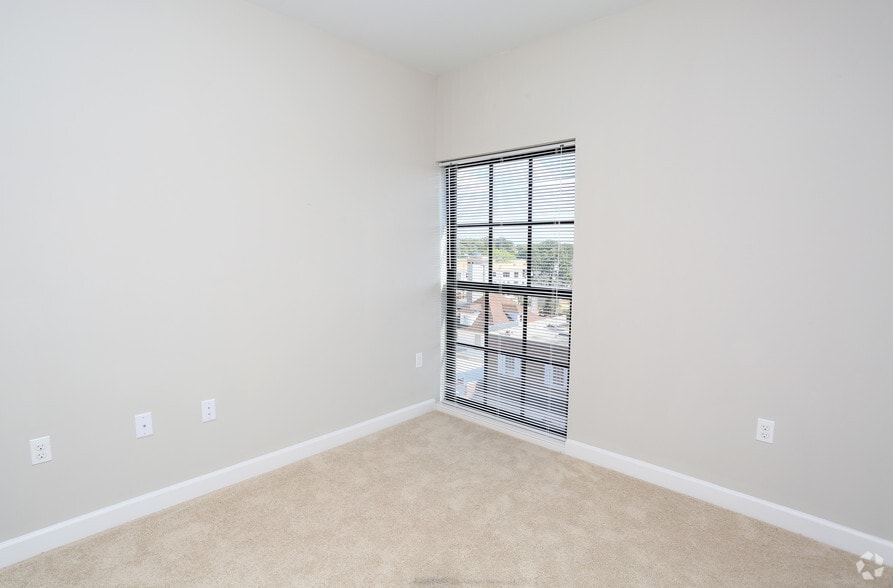 235-255 Carroll St NW, Washington, DC for lease - Interior Photo - Image 2 of 69