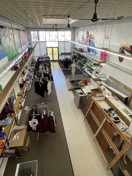 618 Cedar St, Perry, OK à vendre - Photo intérieure - Image 3 de 7