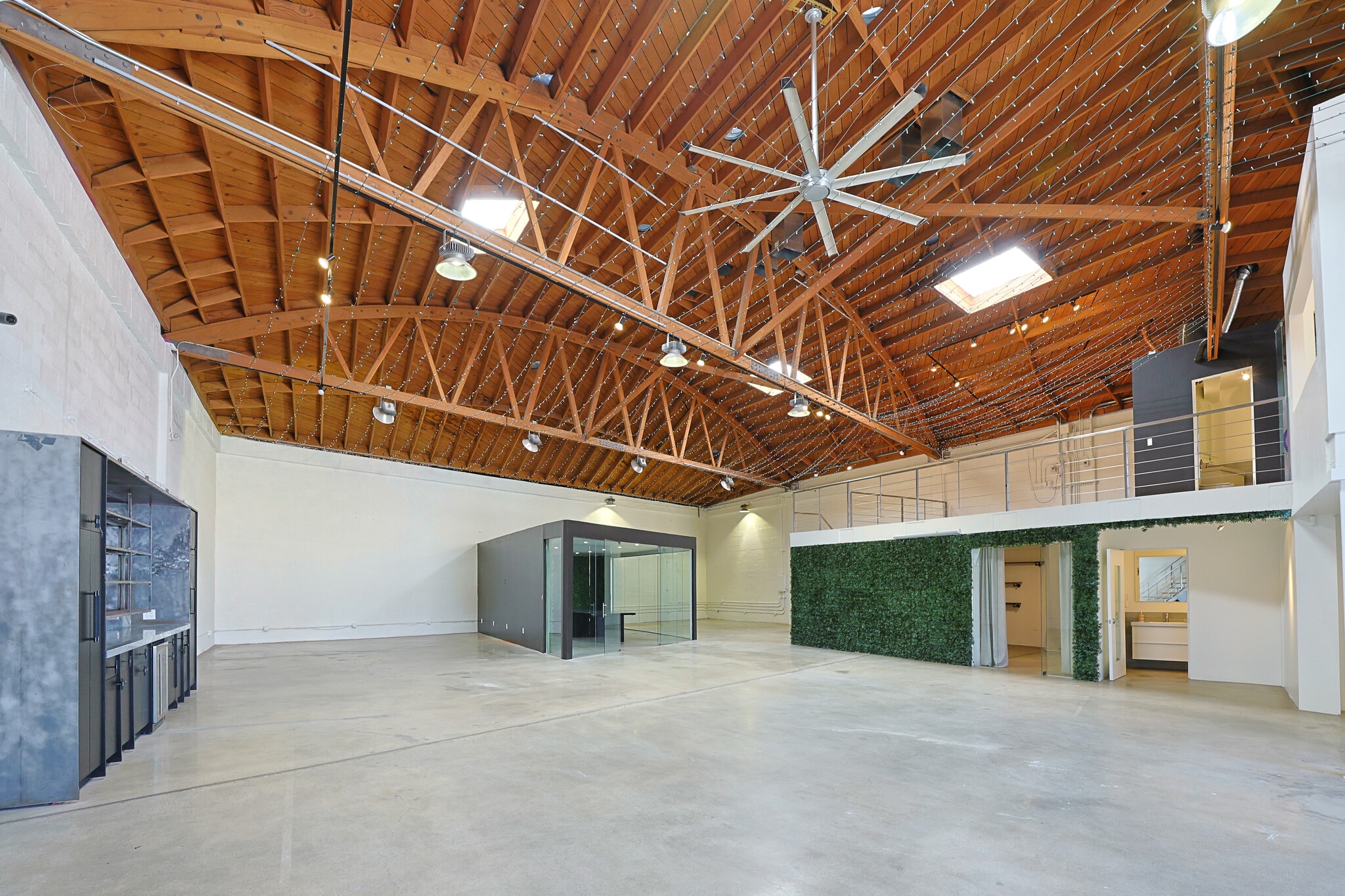 5856 Adams Blvd, Culver City, CA for lease Building Photo- Image 1 of 10