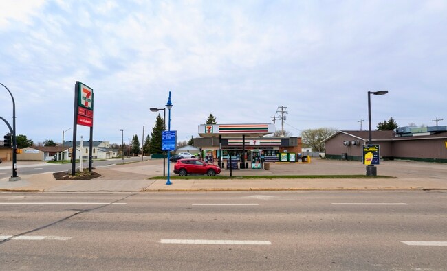 More details for 4913 50 Ave, Drayton Valley, AB - Retail for Sale