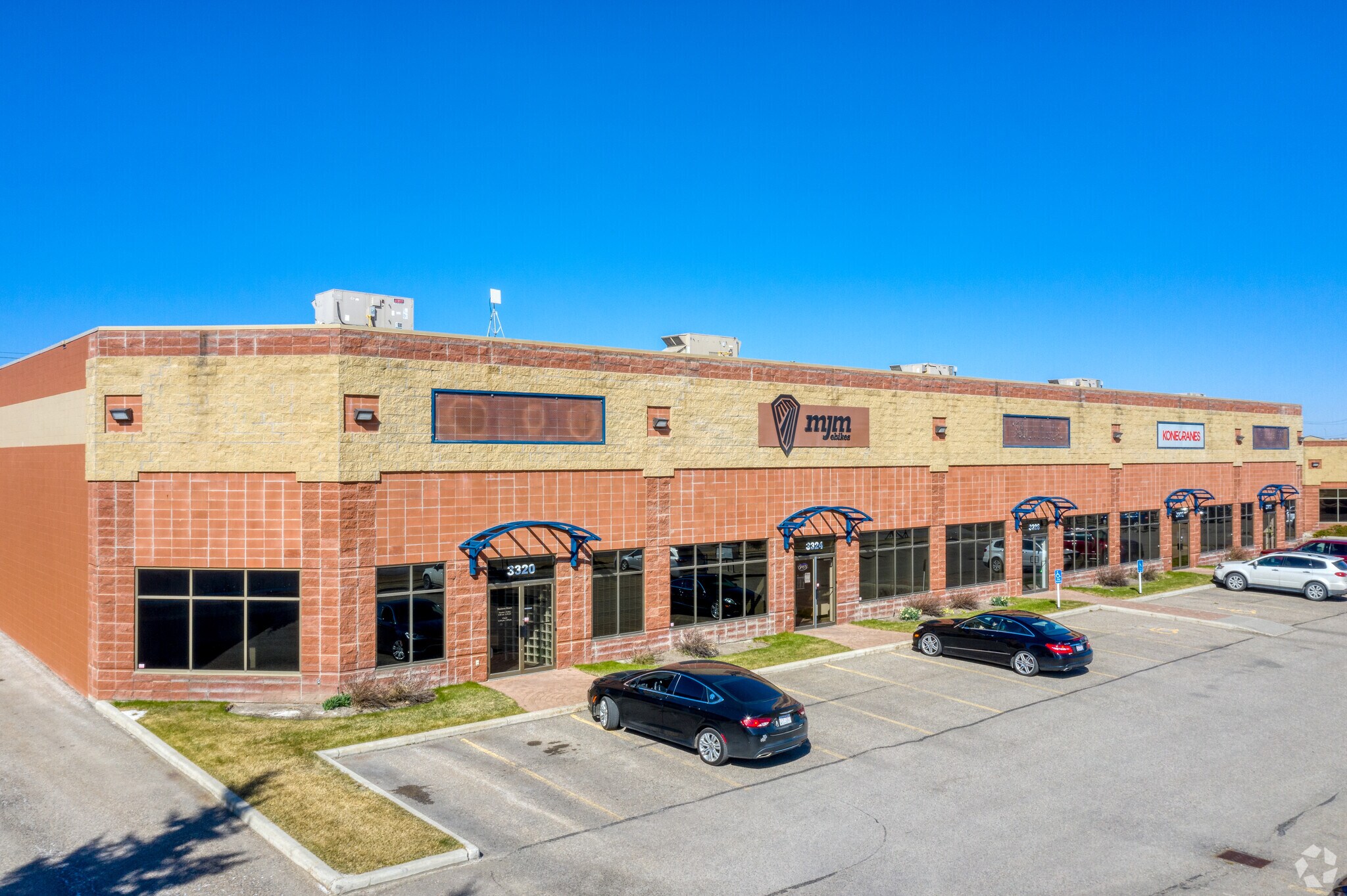 3320 114 Av SE, Calgary, AB for sale Primary Photo- Image 1 of 1