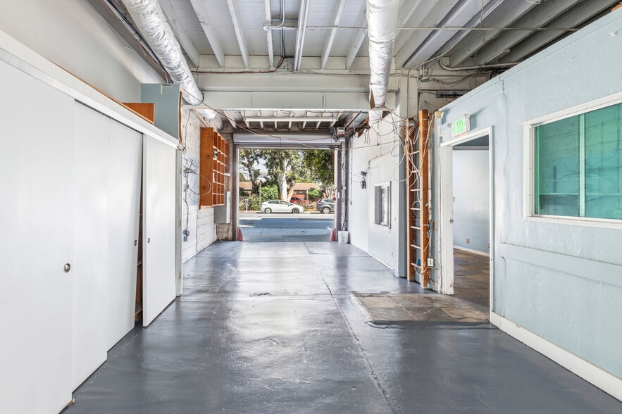 915 Bryant St, San Francisco, CA à vendre - Photo du bâtiment - Image 3 de 16