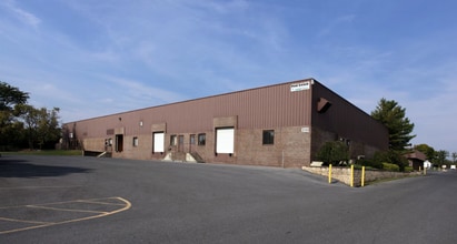 214 Fort Collier Rd, Winchester, VA à louer Photo du bâtiment- Image 1 de 6