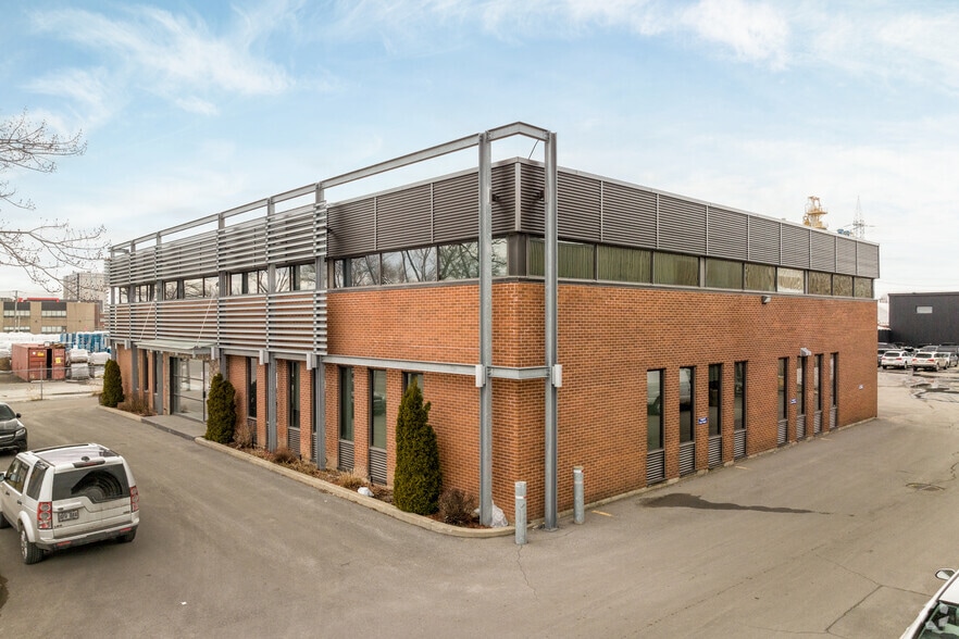 6205 Boul Des Grandes-Prairies, Montréal, QC for lease - Building Photo - Image 3 of 4