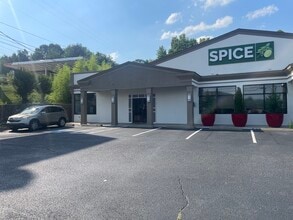 6213 Kingston Pike, Knoxville, TN for lease Building Photo- Image 1 of 6