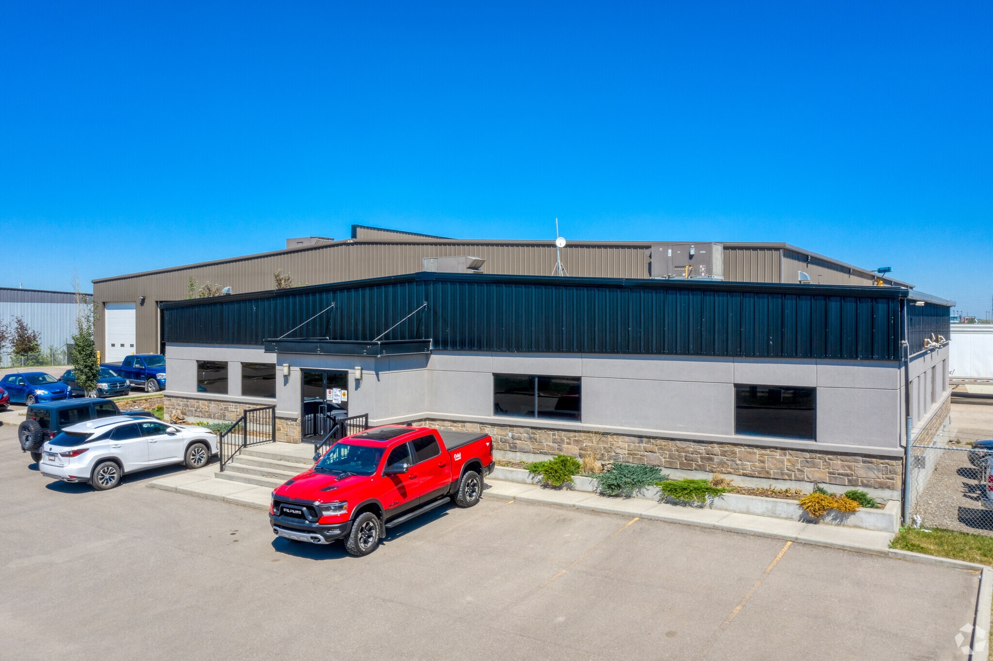 240036 Frontier Pl SE, Rocky View No 44, AB for sale Primary Photo- Image 1 of 6