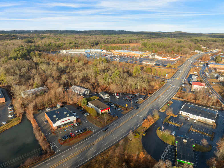 46 Plaistow Rd, Plaistow, NH for sale - Primary Photo - Image 1 of 4