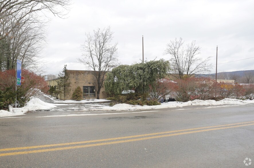 1037 Powers Rd, Conklin, NY à vendre - Photo du bâtiment - Image 3 de 7