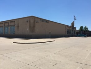 7950 W Colfax Ave, Lakewood, CO for lease Building Photo- Image 2 of 3